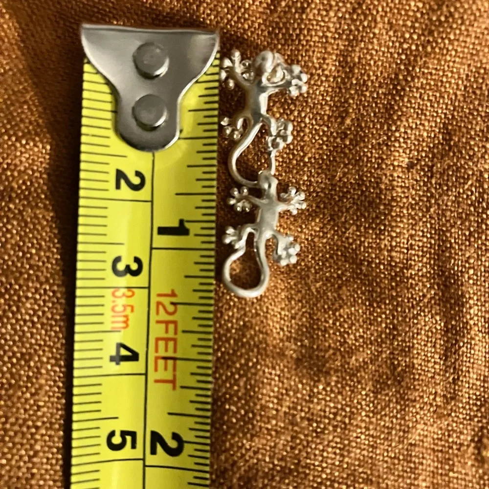 Silver Gecko Earrings - Picture 4 of 5